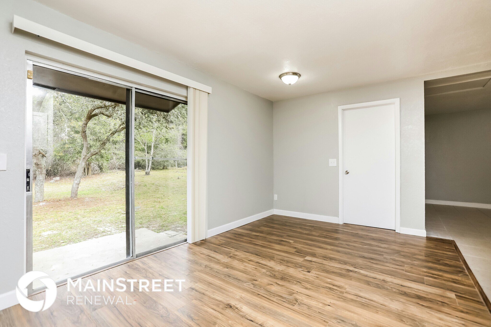 Building Photo - 261 Dogwood Ave