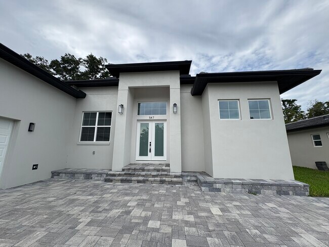 Building Photo - 547 Sanctuary Golf Pl