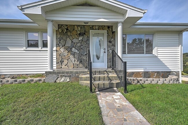 Building Photo - 135 Hixon Cir