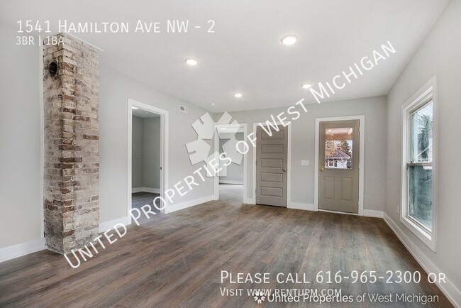 Building Photo - Available Now | Recently Remodeled 3 Bedro...