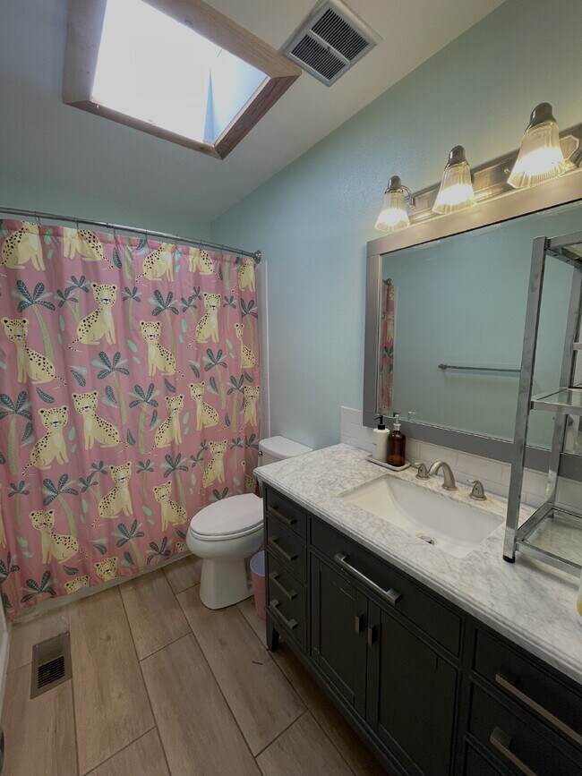 Building Photo - 134 Kilgore St