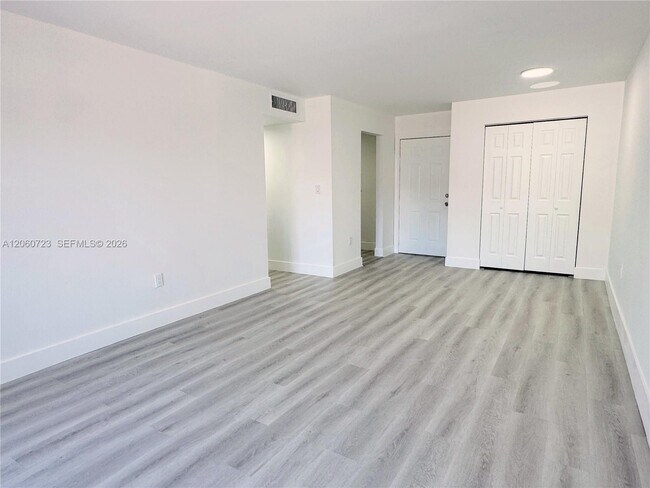 Building Photo - 6095 W 18th Ave