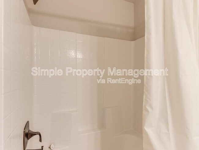 Building Photo - 4700 Crystal Hill Dr