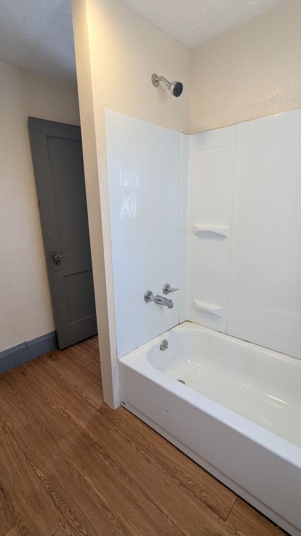 Building Photo - 3-Bedroom, 1-Bathroom Single Family Home for Rent in Akron, Ohio