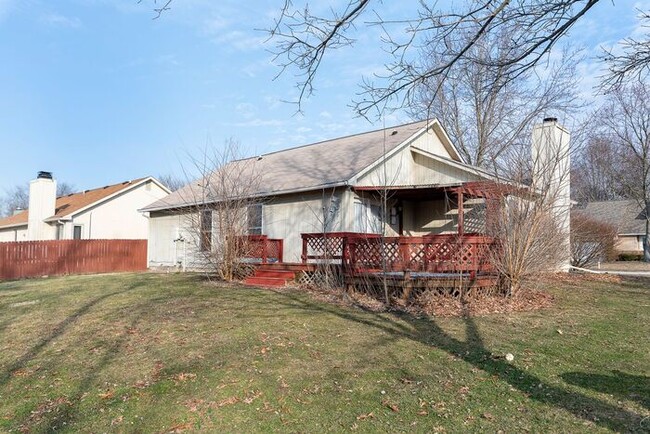 Building Photo - 3 Bedroom 2 Full Bath Ranch in Peaceful Ge...