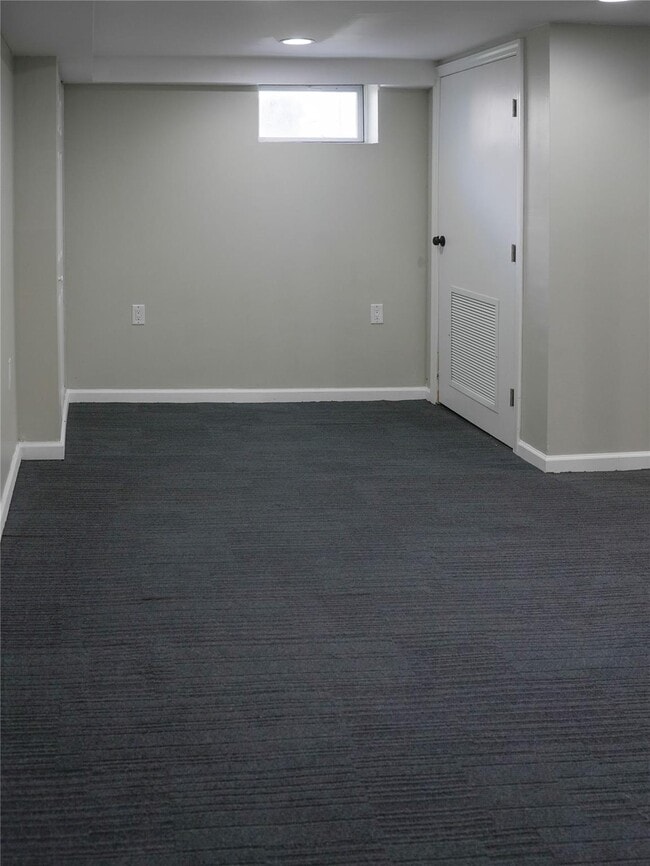 Building Photo - 65 Nims Ave