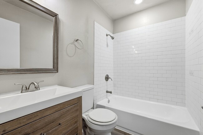 Building Photo - 3BR/2.0BA Single Family - Carrollton