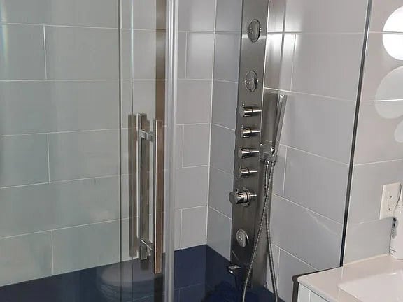 Building Photo - 2072 Ocean Ave