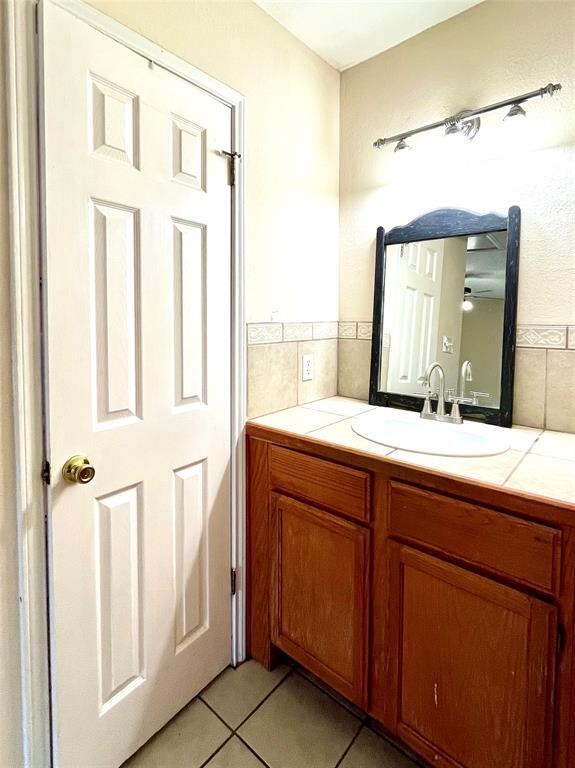 Building Photo - 304 Montopolis Dr