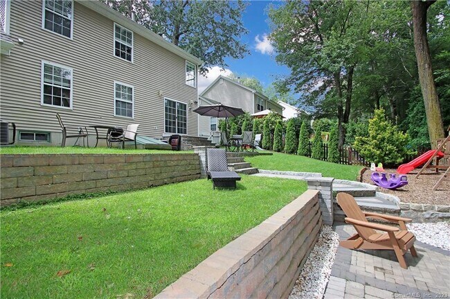 Building Photo - 70 Tulip Tree Ct