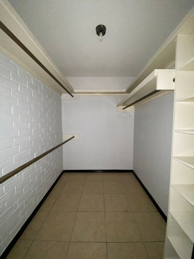 Building Photo - Beautiful 3bed/ 2bath home in Mcallen area