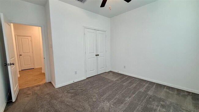 Building Photo - 13018 Hydeland Dr