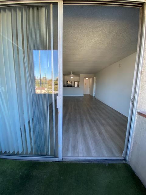 Building Photo - 300 S Gramercy Pl