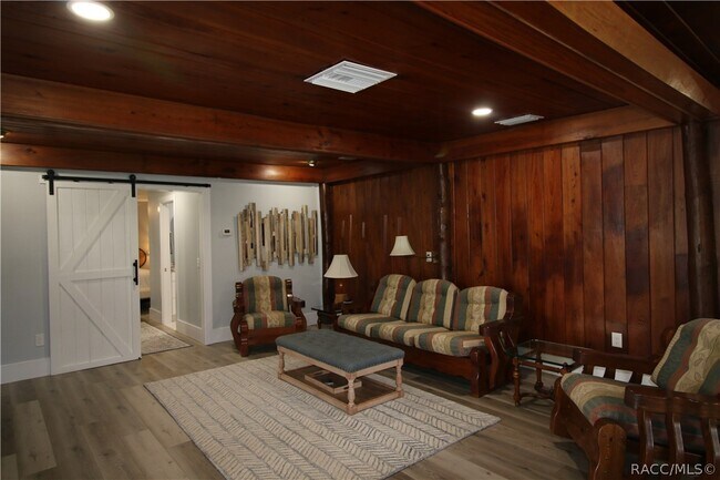 Building Photo - 5245 S Covewood Terrace
