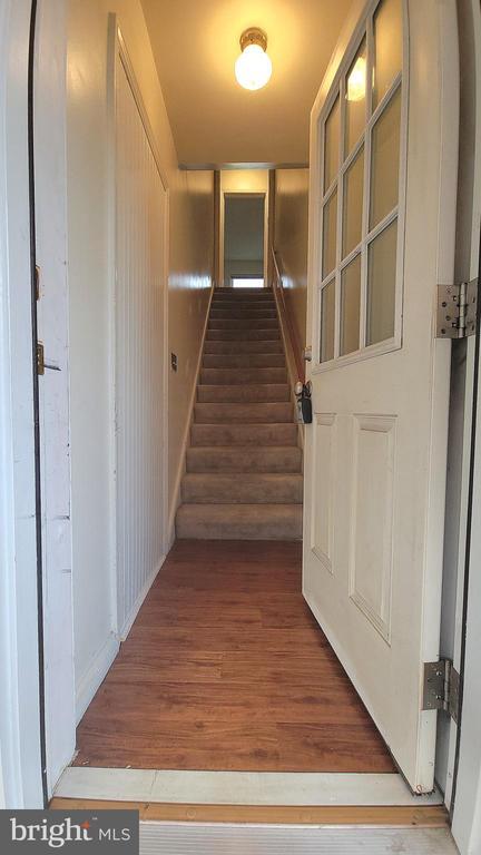 Building Photo - 627 Biggs Ave