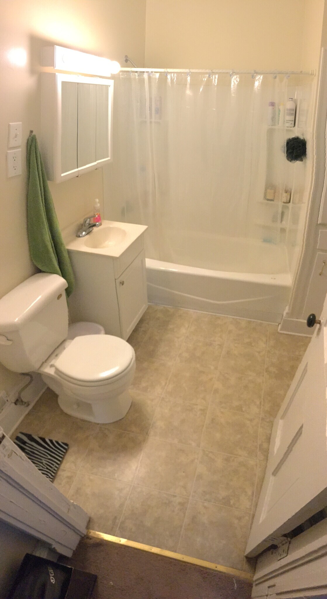 Building Photo - 2413 DuPont Ave S