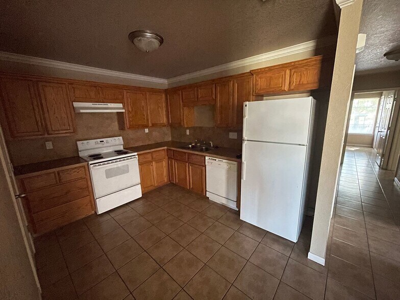 Building Photo - 1310 Powder River Dr