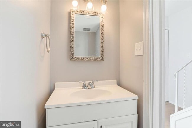 Building Photo - 5422 Brixham Ct