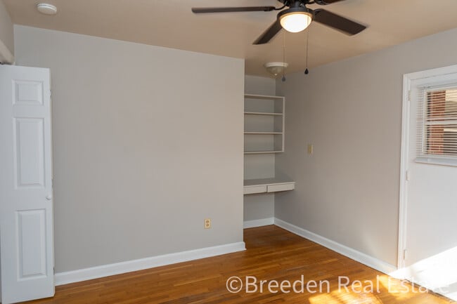 Building Photo - 300 Oakland Ave