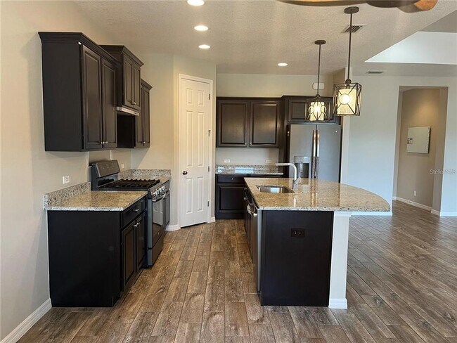 Building Photo - 12116 Goldenrod Ave
