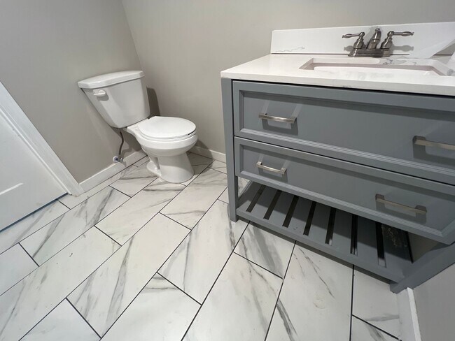 Building Photo - 400 Ave A