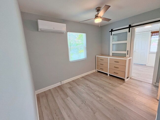 Building Photo - 536 Roanoke St