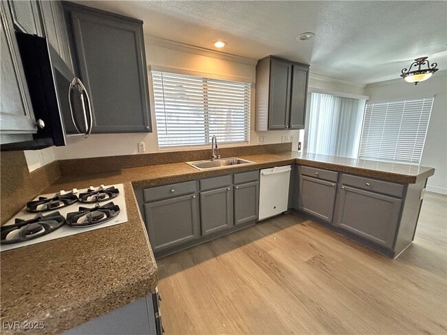 Building Photo - 4394 Golden Ring Ln