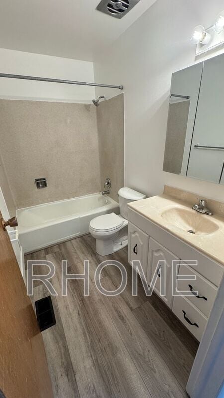 Building Photo - 267 W Center St