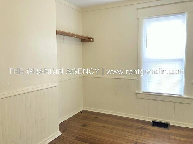 Building Photo - 1220 Dale Ave SE