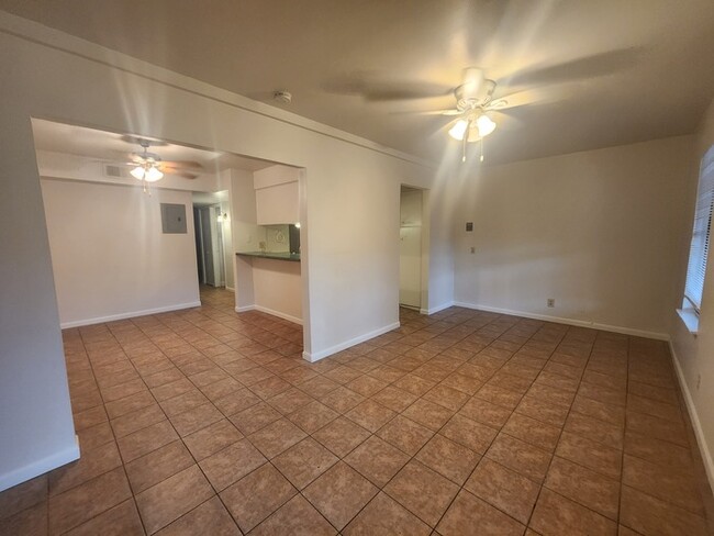 Building Photo - 2 Bedroom Duplex in SE San Antonio - PECAN...