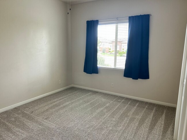Building Photo - Spacious Single-Level Living in St. George!