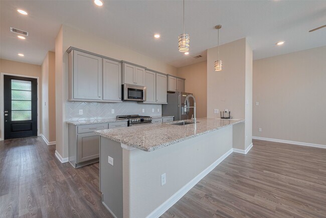 Building Photo - 4046 Balboa Dr