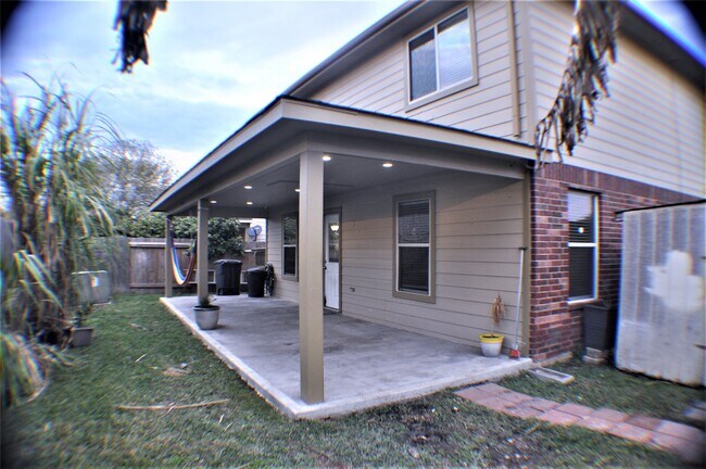 Building Photo - 9503 Deep Valley Dr