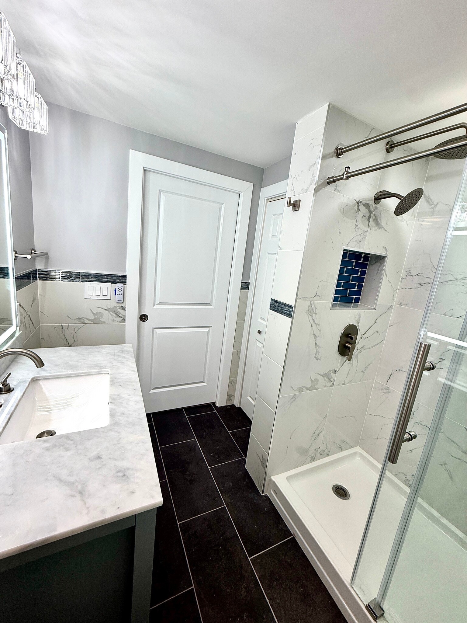 Wide modern bathroom - 16W671 56th St