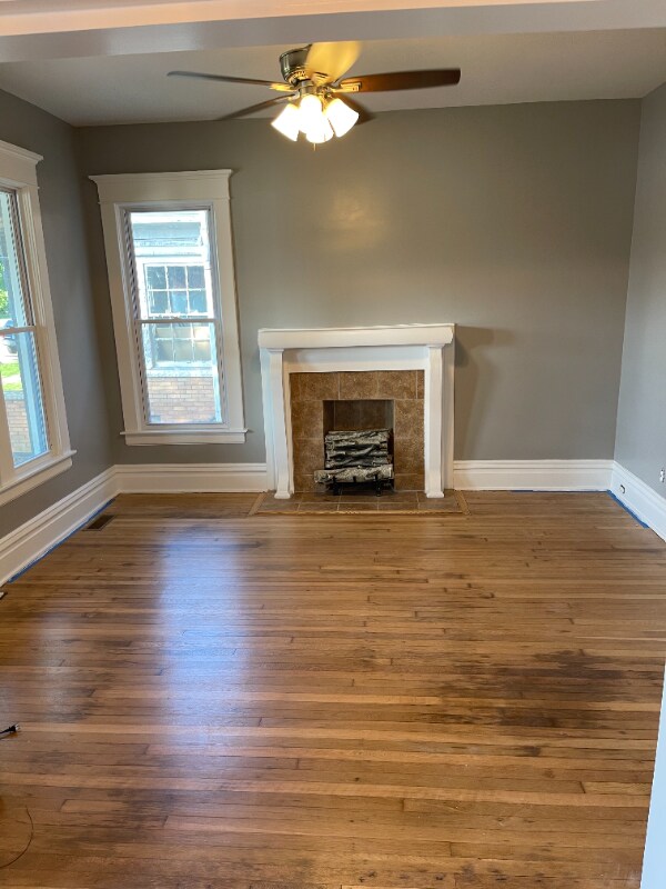 Building Photo - 1001 9th Ave