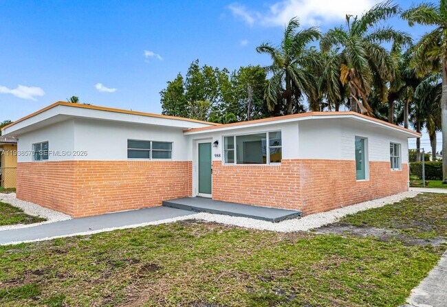 Building Photo - 988 NW 10th St