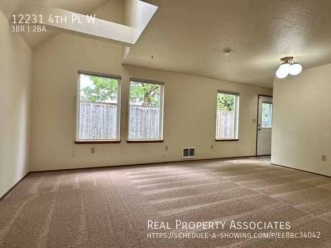 Building Photo - 12231 4th Pl W