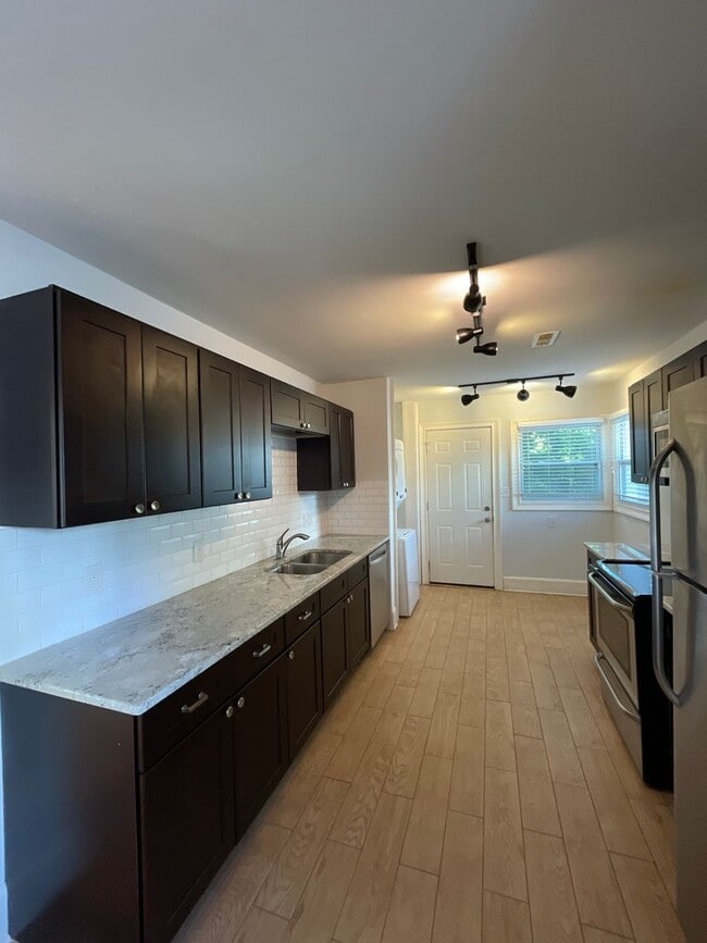 Building Photo - A0U02-1728 &amp; 1730 Matheson Ave.