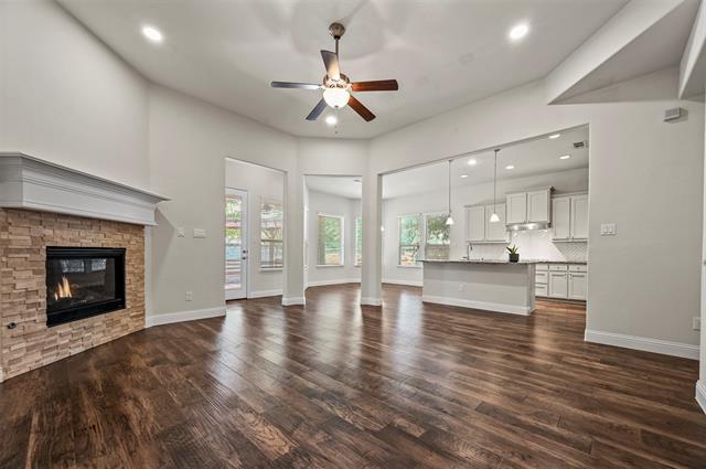 Building Photo - 3000 Crestwater Ridge