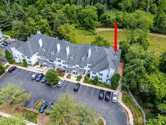 Building Photo - 527 Brickhouse Rd