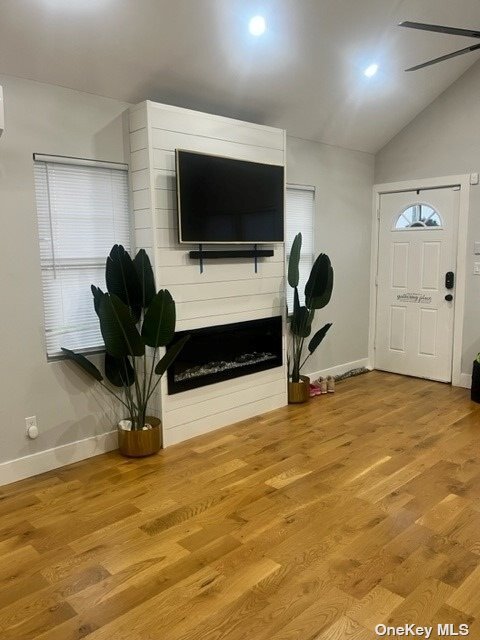 Building Photo - 515 Beach 43rd St