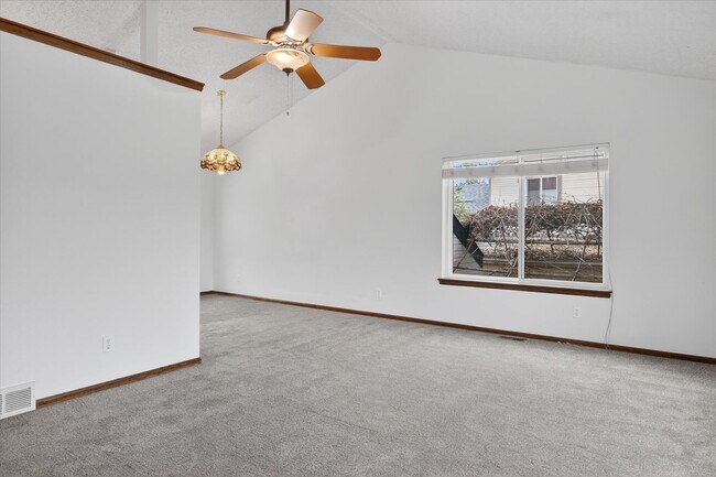 Building Photo - 4BR/4BA Updated Home with Finished Basement Suite & Landscaped Yard