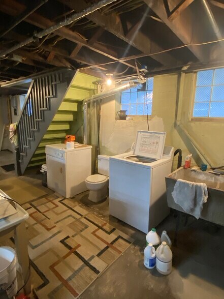 Basement laundry - 6824 McPherson Blvd