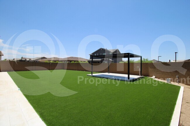 Building Photo - 19031 E Braeburn Ln