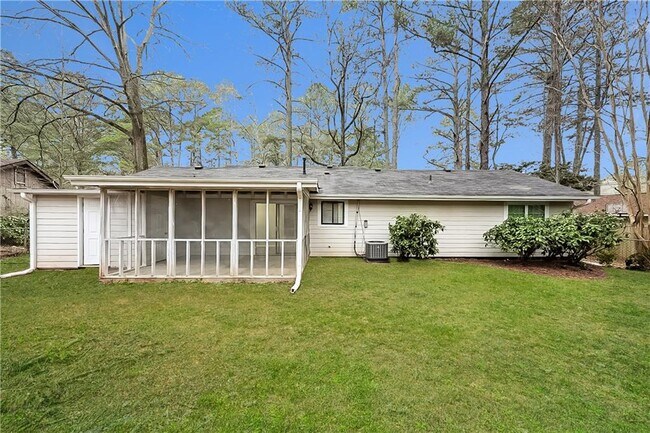 Building Photo - 8990 Sterling Ridge Ln