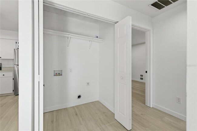 Building Photo - 2955 SE 53rd Ct