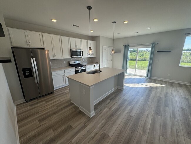 Building Photo - 511 Forsberg Ct