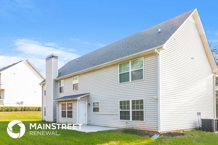 Building Photo - 1731 River Mill Trail NE