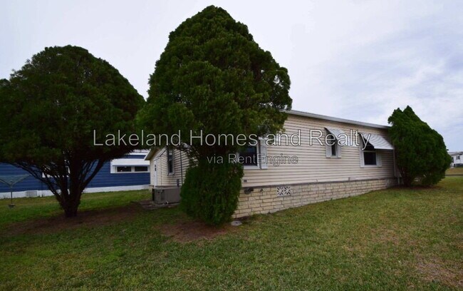 Building Photo - 1762 Fox Hill Dr