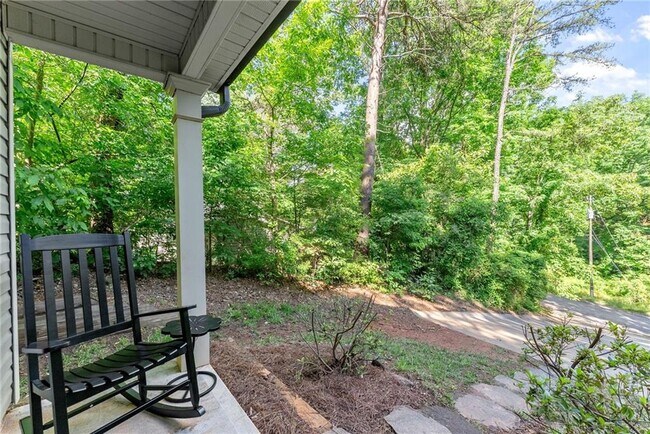 Building Photo - 5350 Tomahawk Terrace